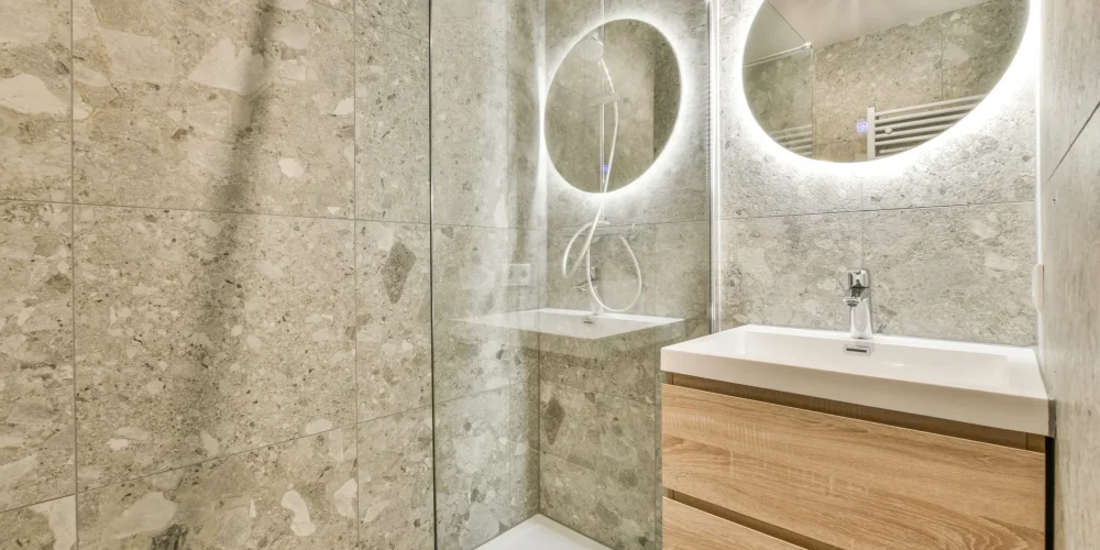 modern-bathroom-interior-with-shower-and-vanity-2026-03-18-13-45-46-utc (1)
